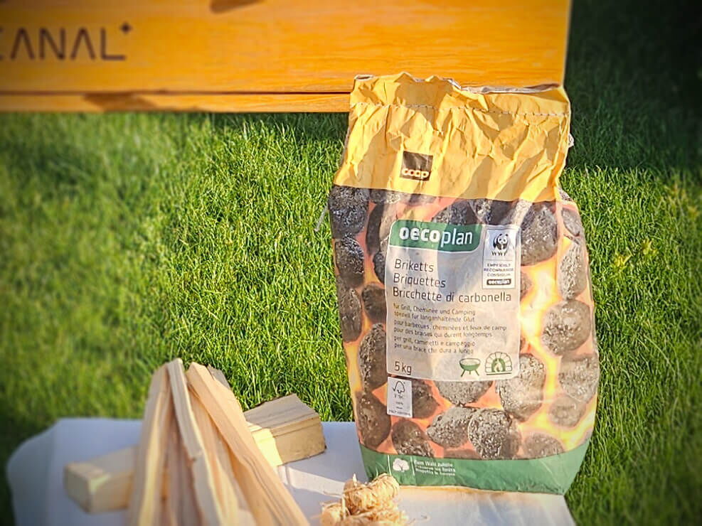 Holzkohle – Füürkanal, perfekt grillieren mit unserem Spiessligrill & Grillkanal